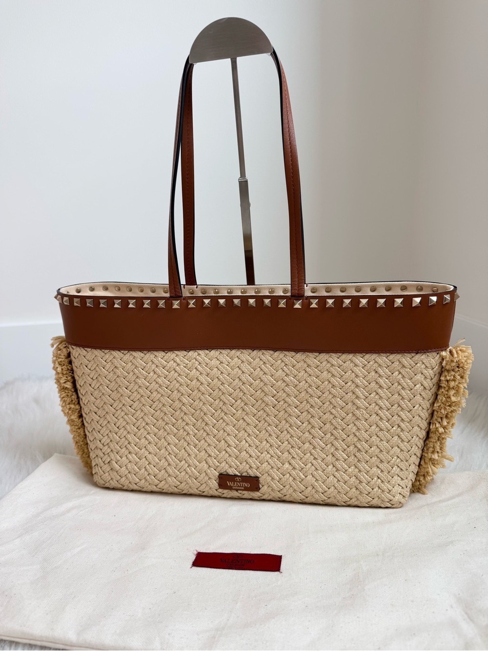 Authentic Valentino Rockstud raffia straw and brown leather tote bag - Picture 3 of 15